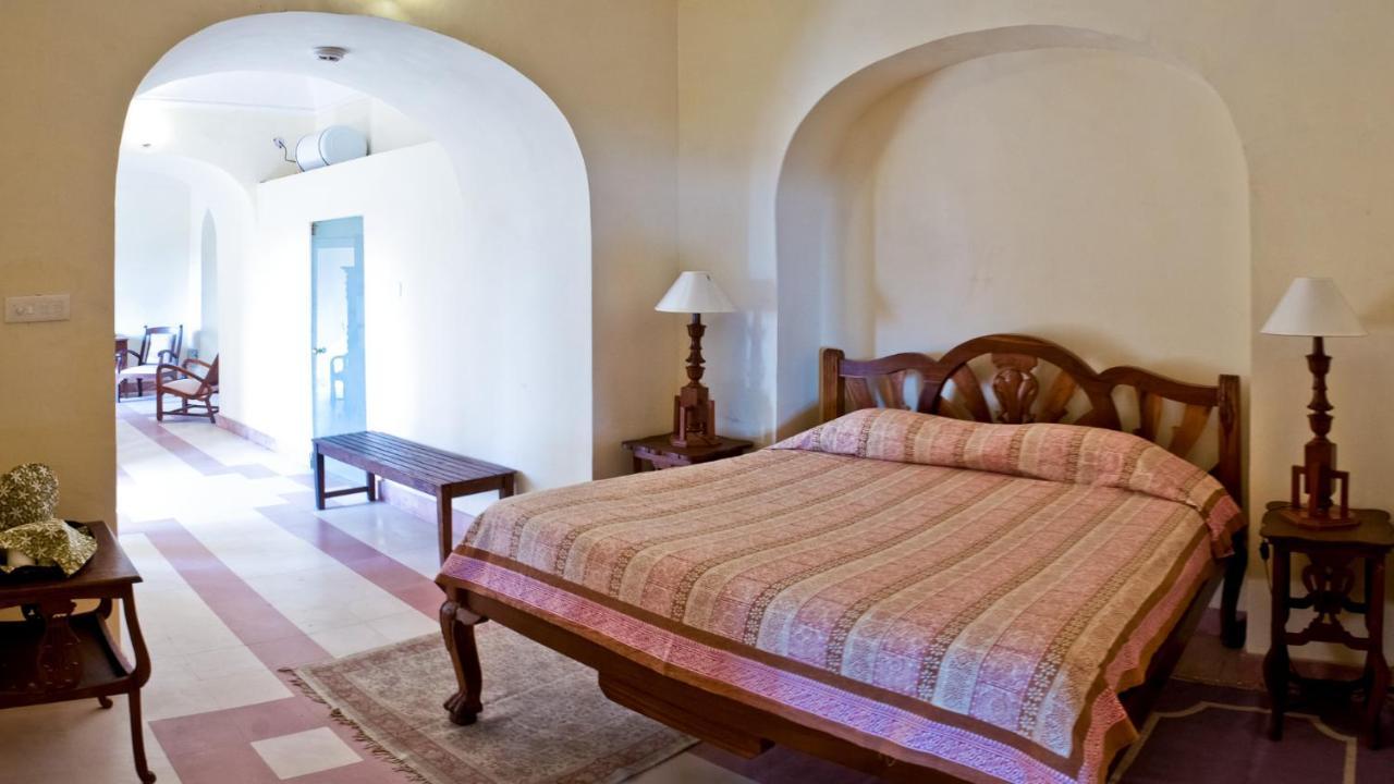 Neemrana'S - Tijara Fort Palace Esterno foto